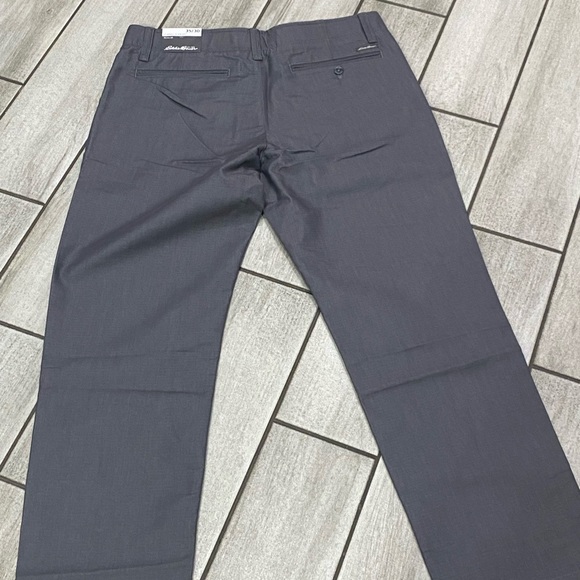 Eddie Bauer classic Straight Regular 35/30 New whit tags. - Picture 6 of 9